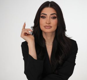 REMAX Klass impune standarde înalte, iar Manuela Halasag le aplică zilnic în consultanța pentru apartamente decomandate