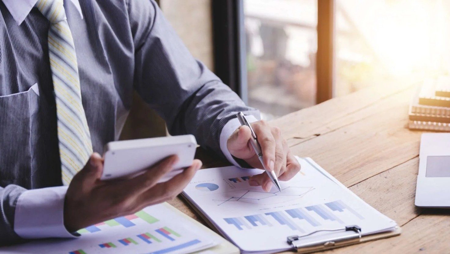 Accesează un imprumut fara Birou de Credit cu The Money Advisor și învață cum să depășești barierele financiare