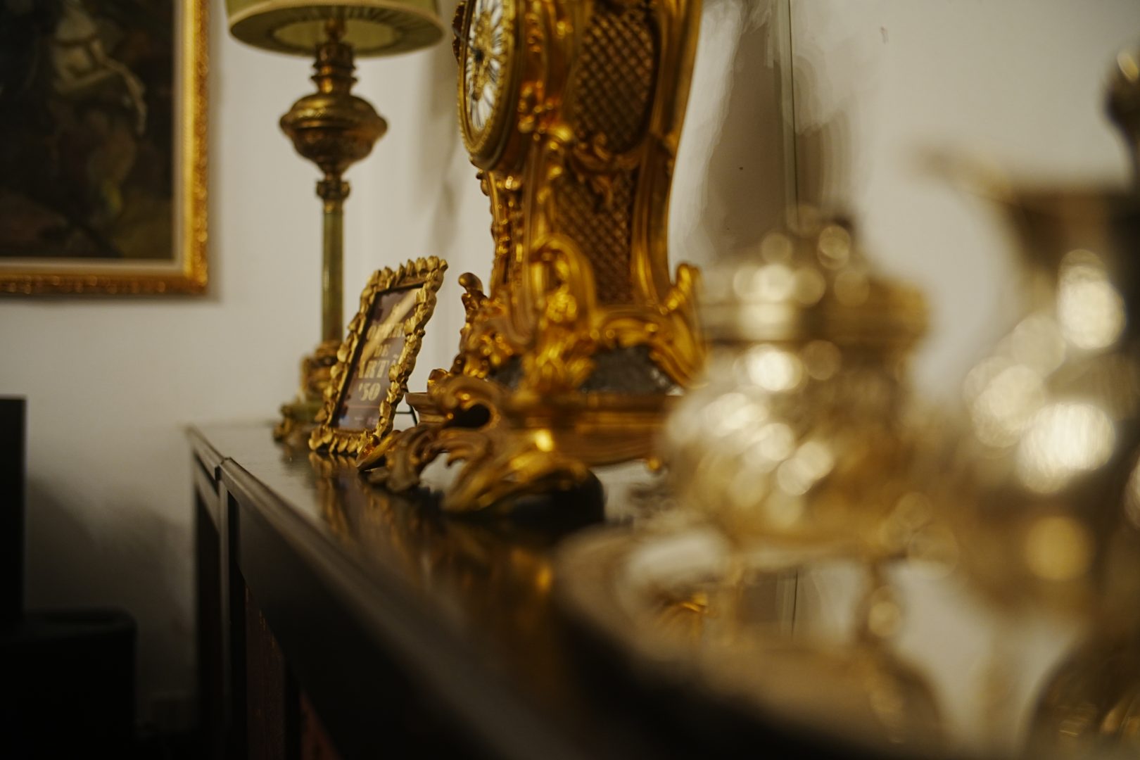 Art. History. Experience. – Rafinament și eleganță în cigar lounge București interbelic